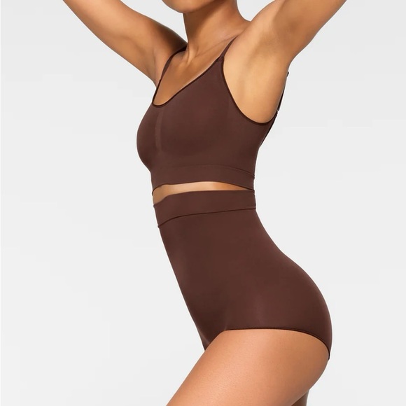Skims Womens Seamless Sculpt High Waisted Brief Medium Support Cocoa Size s - Picture 2 of 4